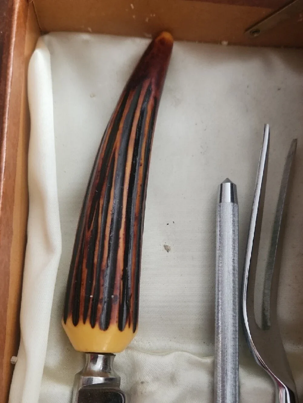 1950 vintage Crown Crest cutlery set from Sheffield, England,